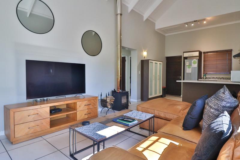 2 Bedroom Property for Sale in Sandbaai Western Cape